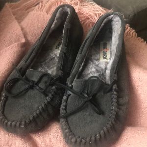 Minnetonka Slippers
